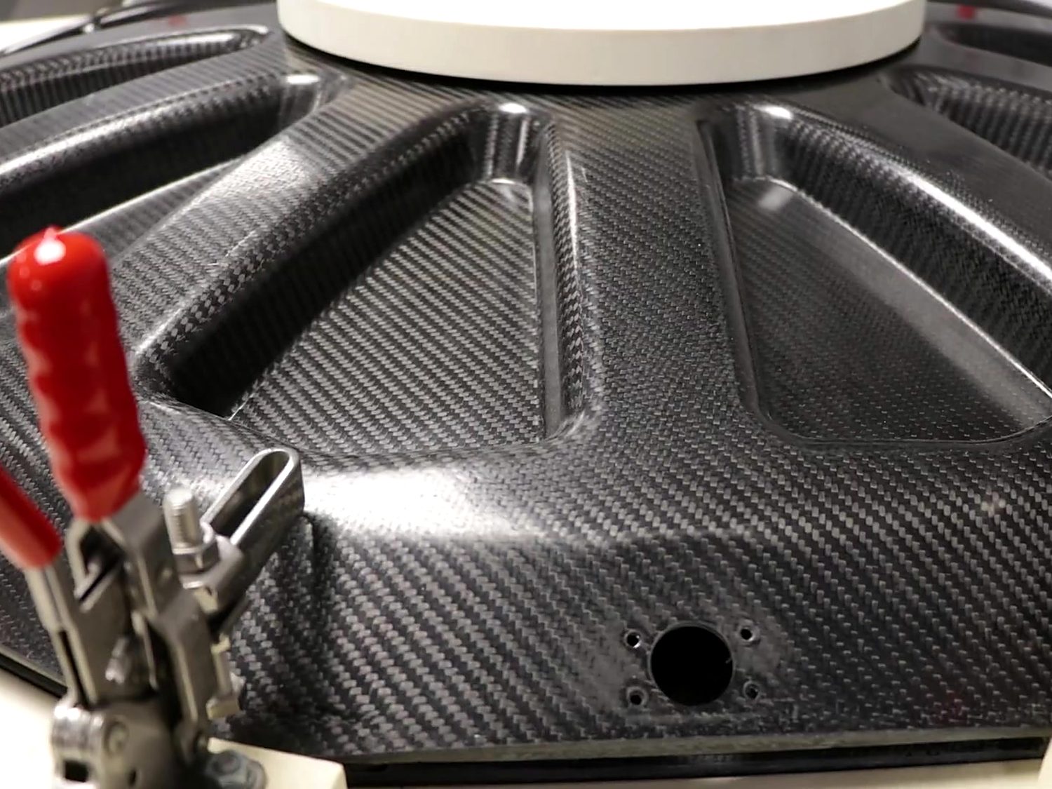 Carbon fibre mould tool with toggle clamps